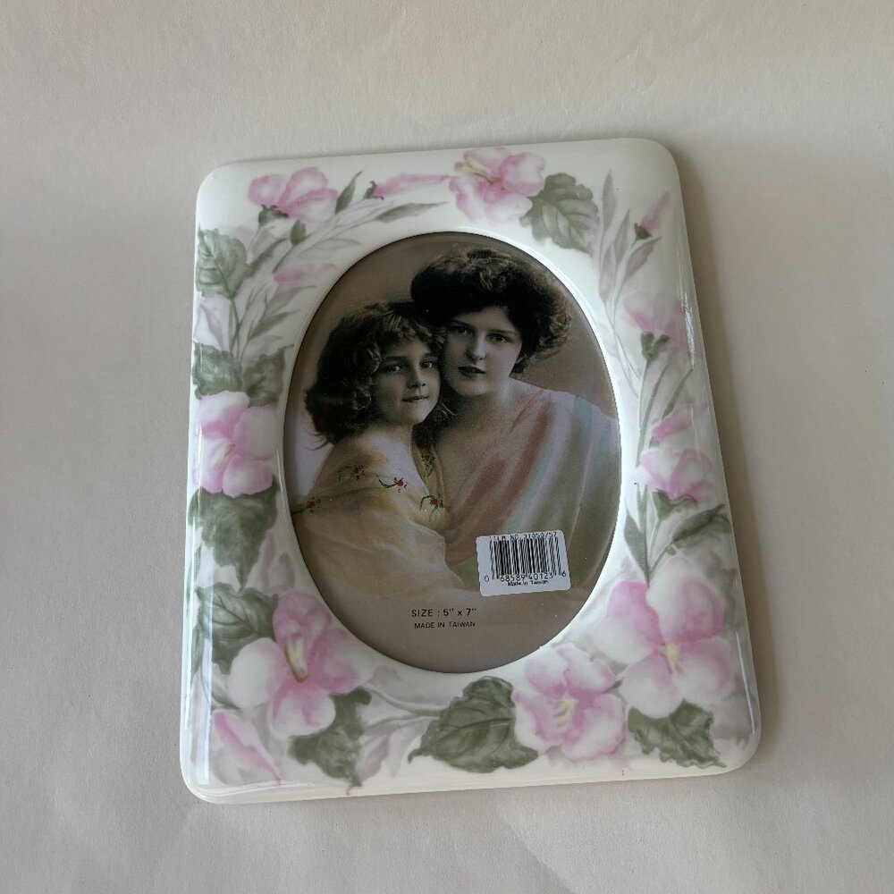 Ceramic Floral Tabletop Picture Frame- VTG